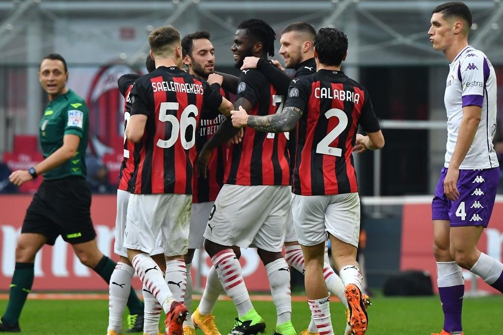 O Milan soma 23 pontos e abriu cinco de frente para o terceiro colocado Sassuolo
