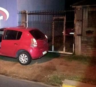 Corpo foi encontrado no carro estacionado na rua Palmeiras, no bairro Vila Branca
