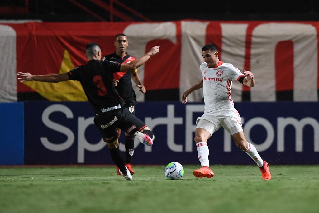 Thiago Galhardo, artilheiro do Brasileir&atilde;o, com 15 gols, 21 marcados na temporada, n&atilde;o balan&ccedil;a as redes desde 3 de novembro