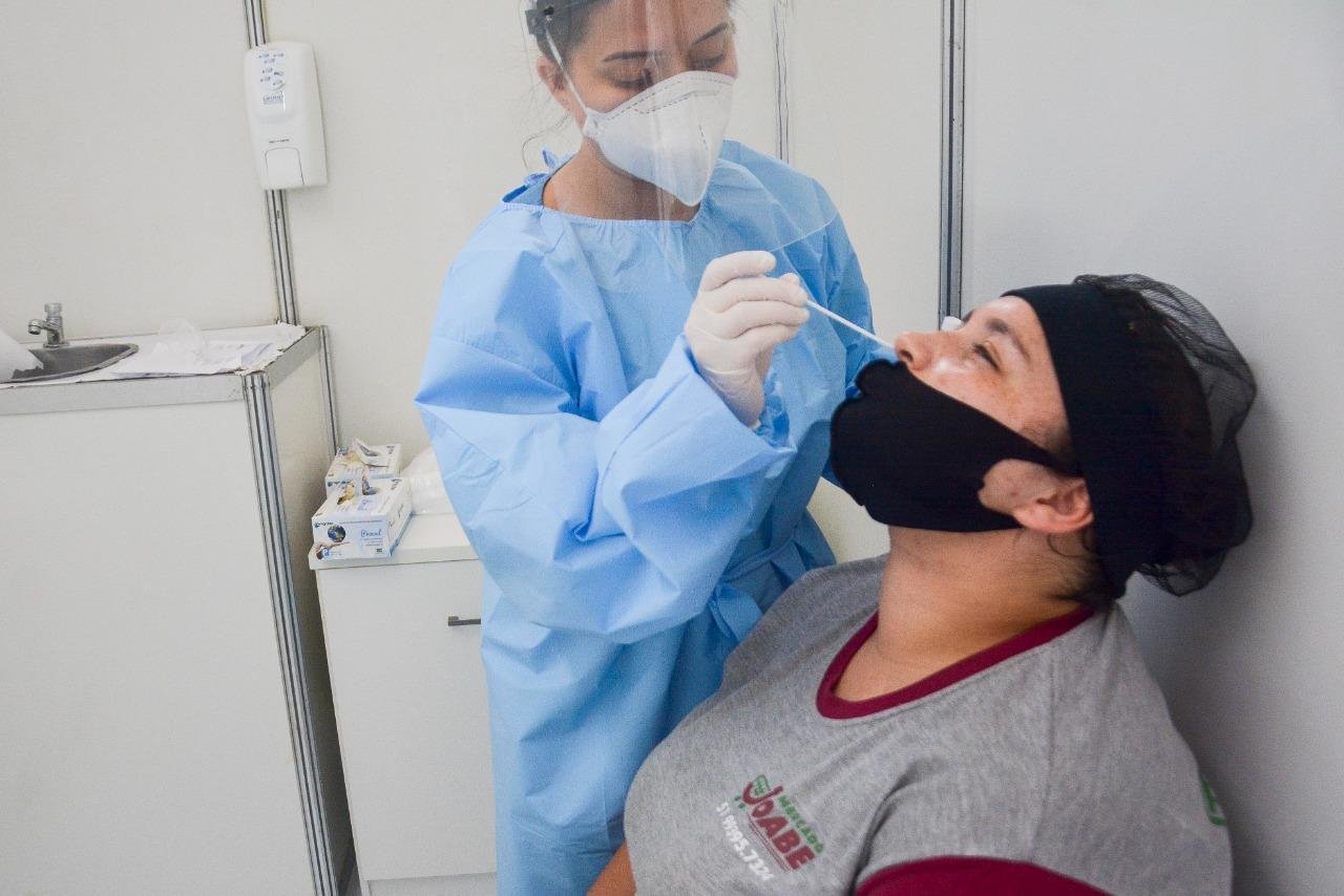 Tenda de triagem do Hospital Restinga e Extremo-Sul foi reaberta nesta ter&ccedil;a-feira devido ao aumento no n&uacute;mero de casos da Covid-19