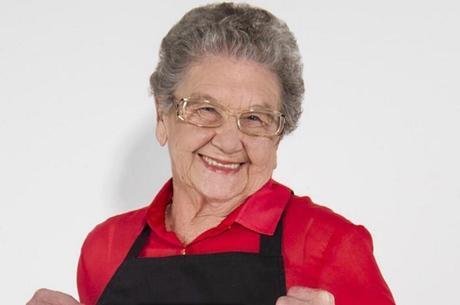 Palmirinha est&aacute; internada em SP