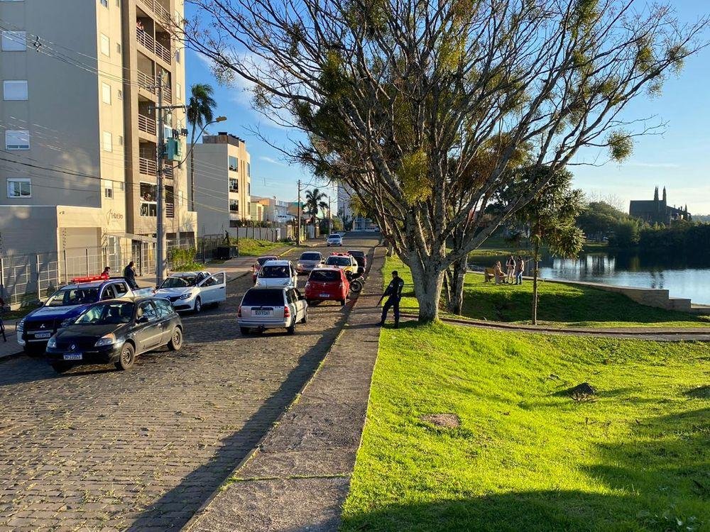 Est&aacute; autorizada apenas atividade f&iacute;sica como caminhada ou corrida com uso de m&aacute;scara