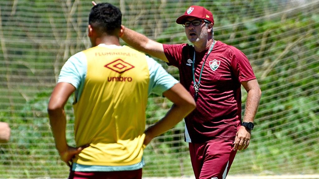 Papito, como Odair Hellmann era carinhosamente chamado no Inter, deve acertar com o Al Wasl, dos Emirados &Aacute;rabes, por um ano e meio