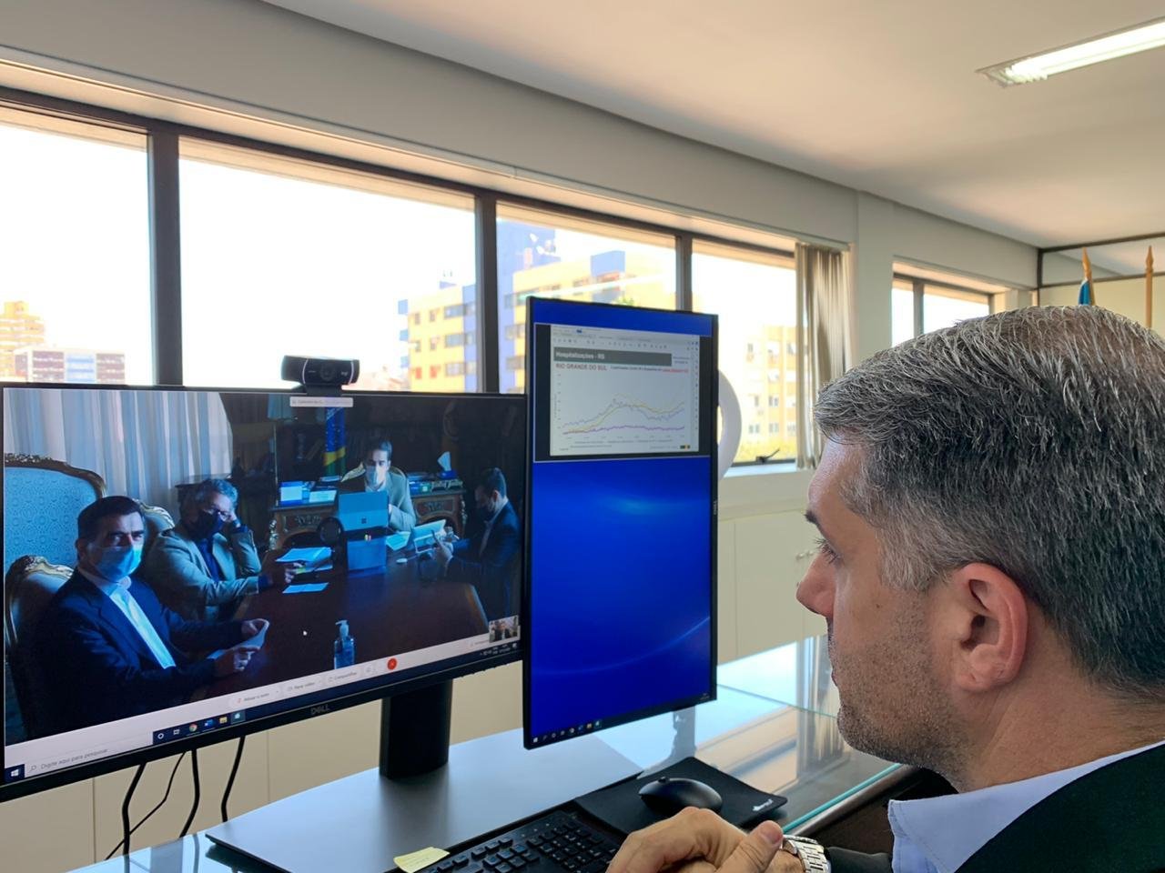 Presidente da Famurs, Marco Hassem, durante o encontro