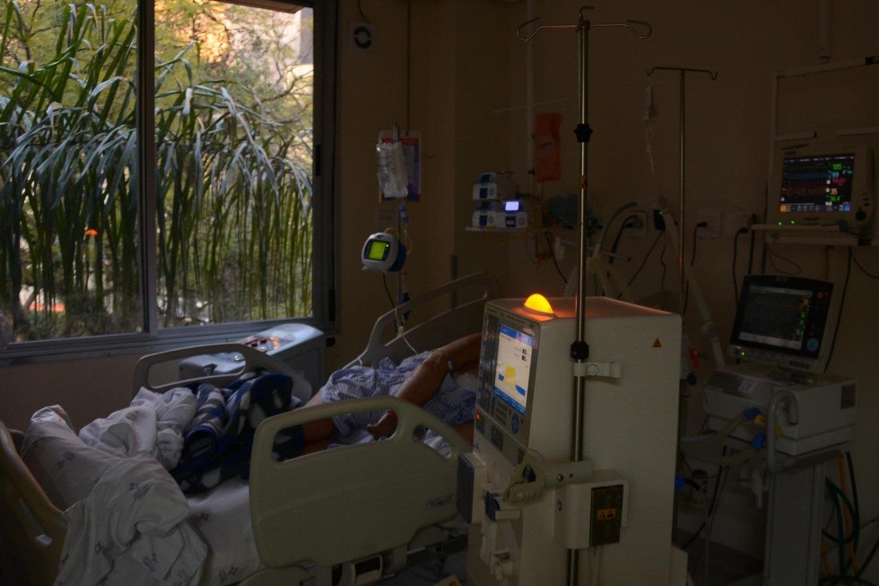 Nesta quarta-feira, rede hospitalar da Capital contava com apenas 75 leitos vagos