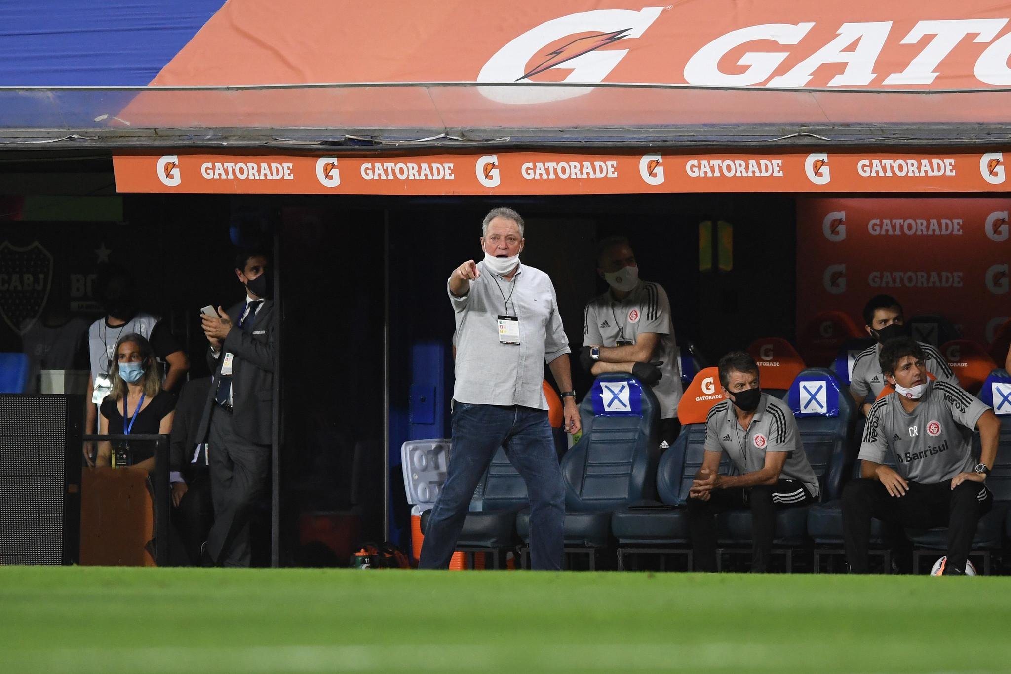 Abel Braga elogiou atua&ccedil;&atilde;o, mas lamentou elimina&ccedil;&atilde;o para o Boca