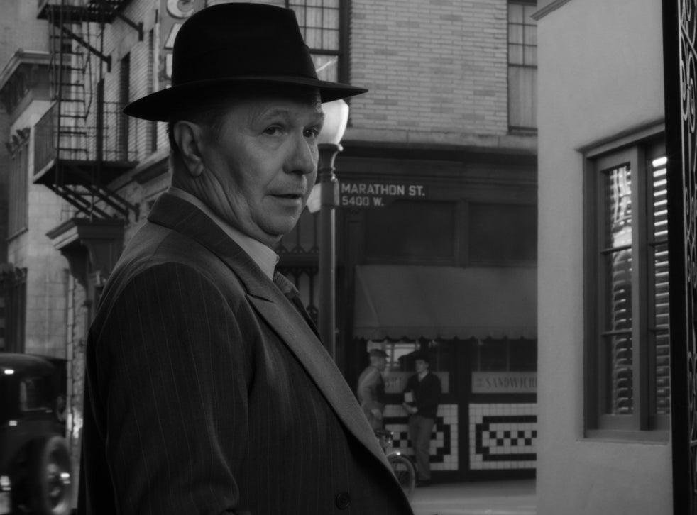 Gary Oldman interpreta &ldquo;Mank&rdquo; com vigor e excel&ecirc;ncia