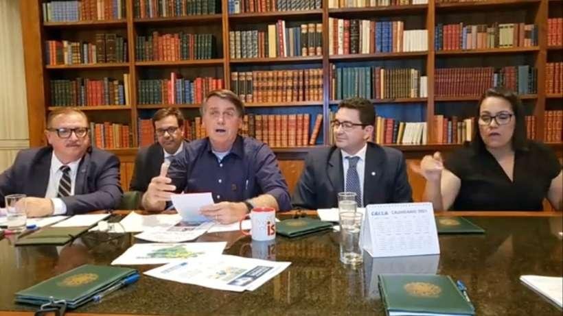 O agora ex-ministro do Turismo chegou a acusar Ramos de ser "tra&iacute;ra"