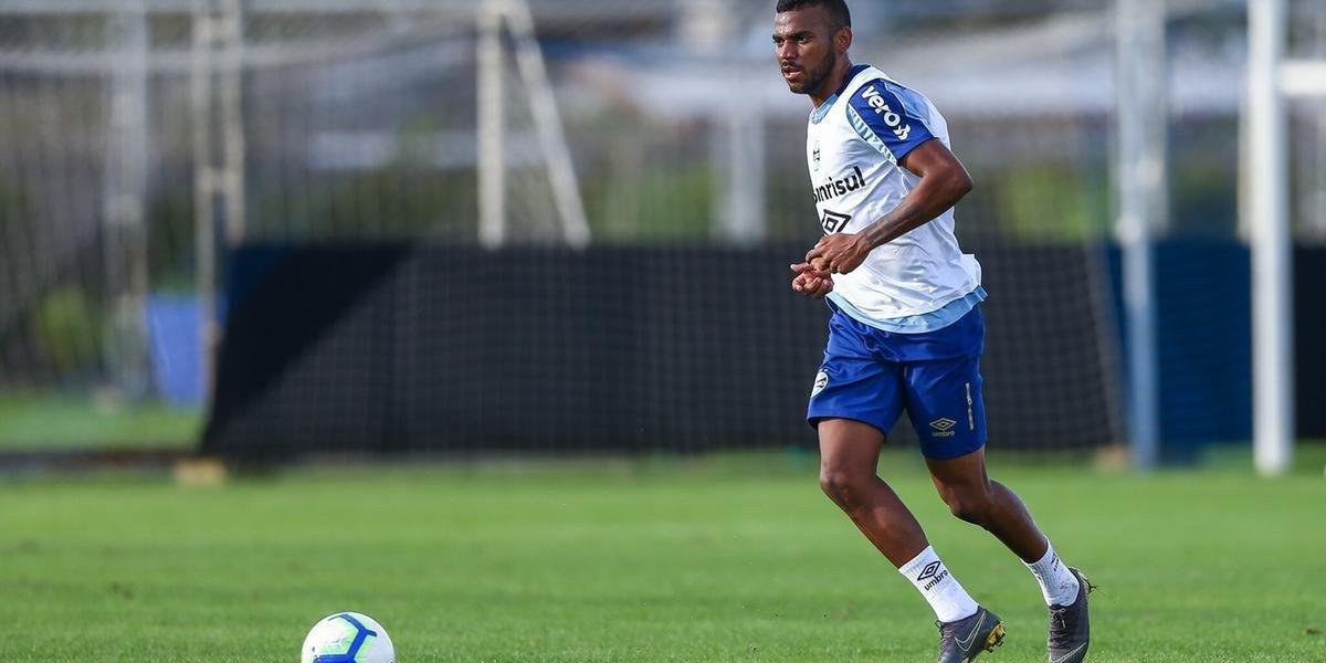 Leo Gomes deve retornar apenas em 2021