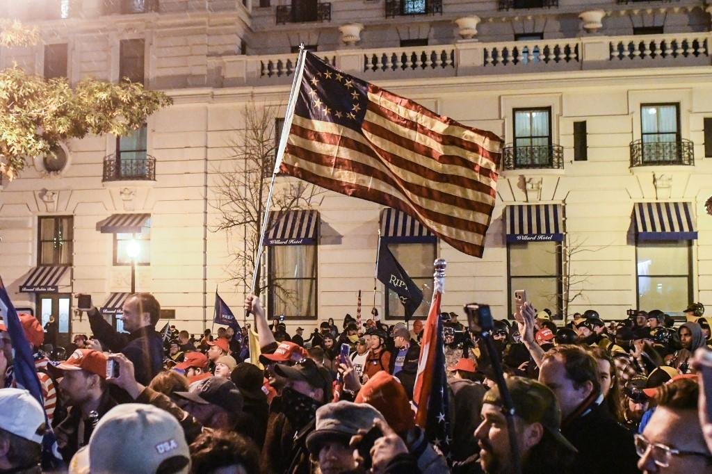 A pol&iacute;cia do estado de Washington afirmou que uma pessoa foi detida ap&oacute;s confrontos no s&aacute;bado