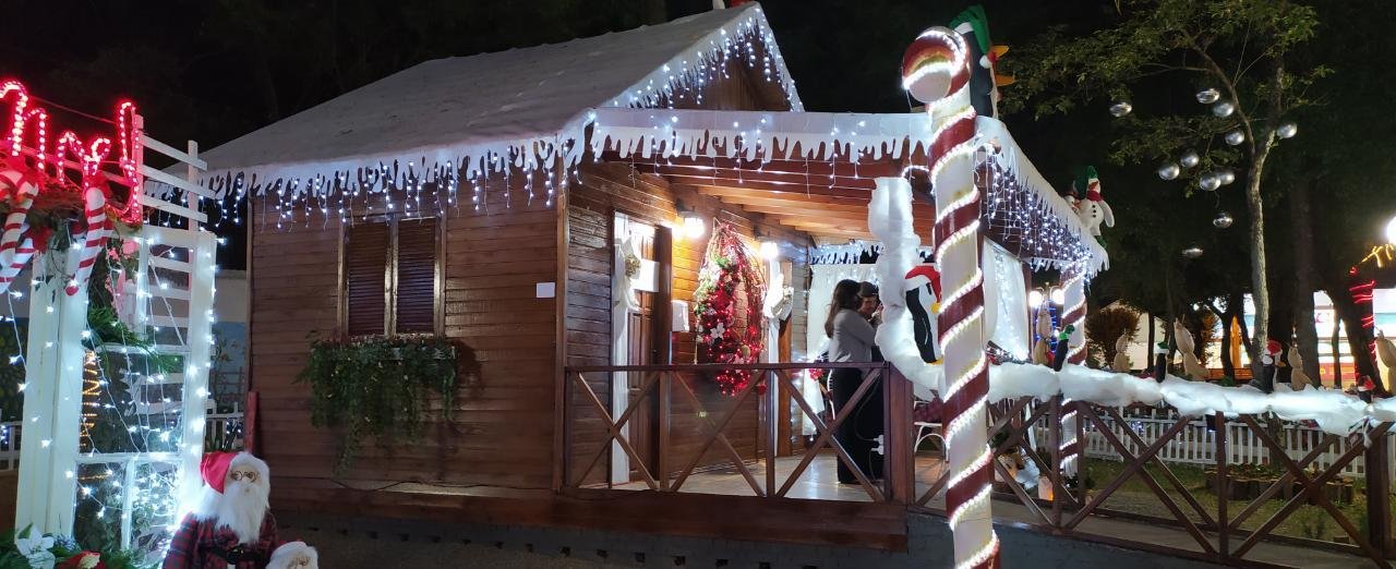 A partir de quarta-feira, Vila do Papai Noel, na Pra&ccedil;a da Bandeira, ter&aacute; m&aacute;quina de neve