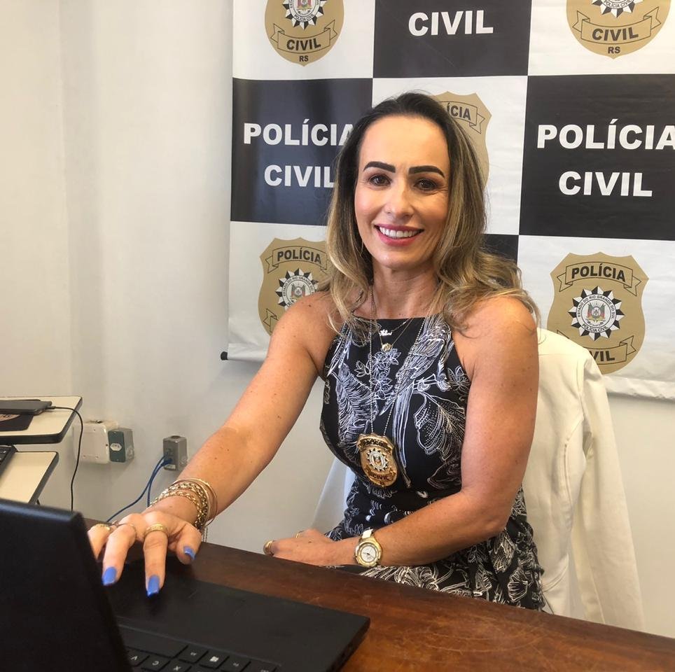 Aline Dequi Palma &eacute; a primeira mulher a ocupar o cargo de delegada na 14&ordf; DRP