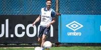 Lateral Diogo Barbosa acredita que o Santos fará pressão inicial para abrir o placar e repetirá marcação forte no meio de campo