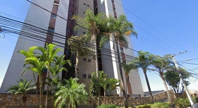 Corpo de Bombeiros atende a ocorr&ecirc;ncia em pr&eacute;dio no bairro Castelo, na regi&atilde;o da Pampulha