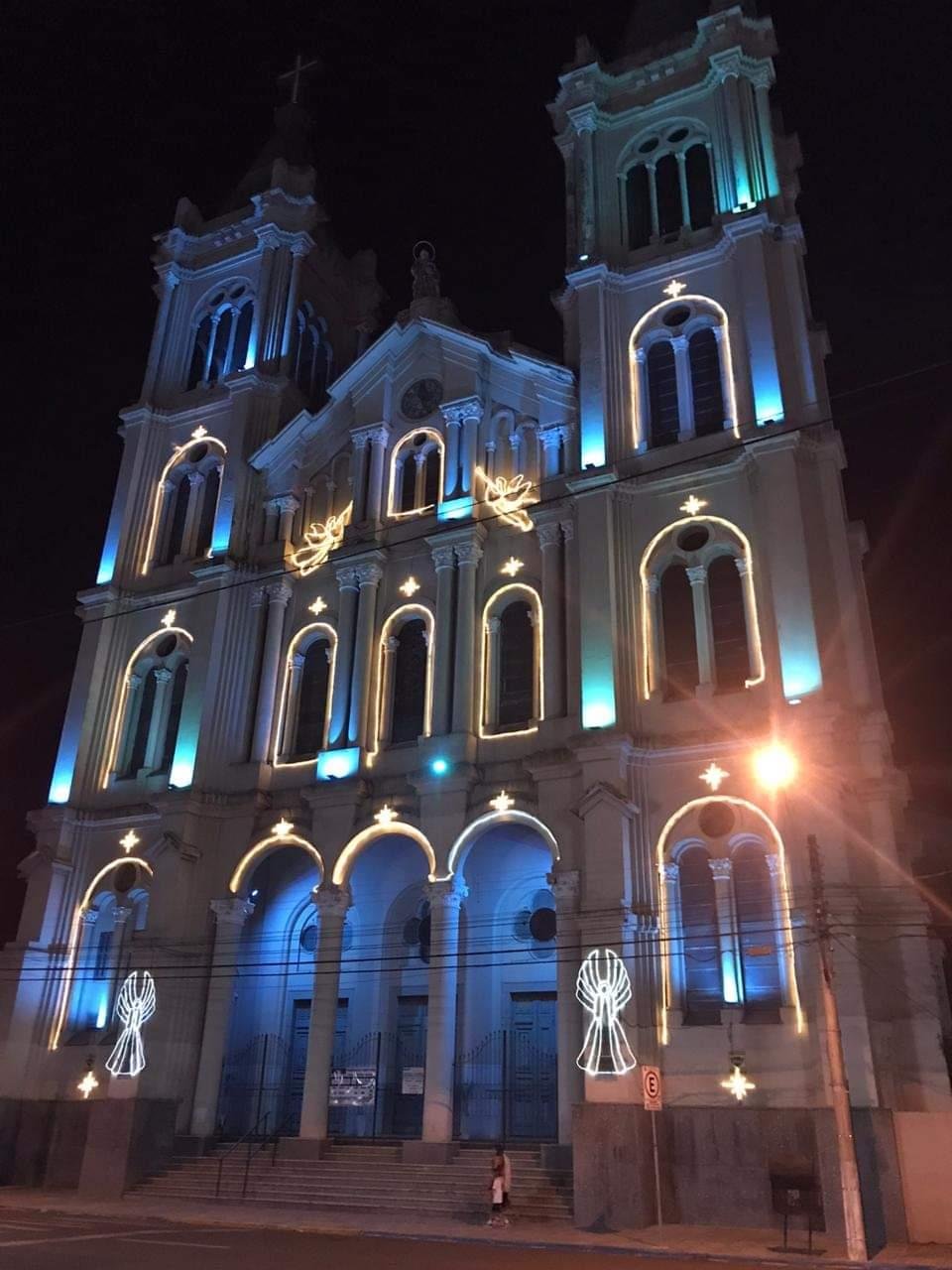 Catedral de Sant&rsquo;Ana recebeu ilumina&ccedil;&atilde;o para o Natal 2020
