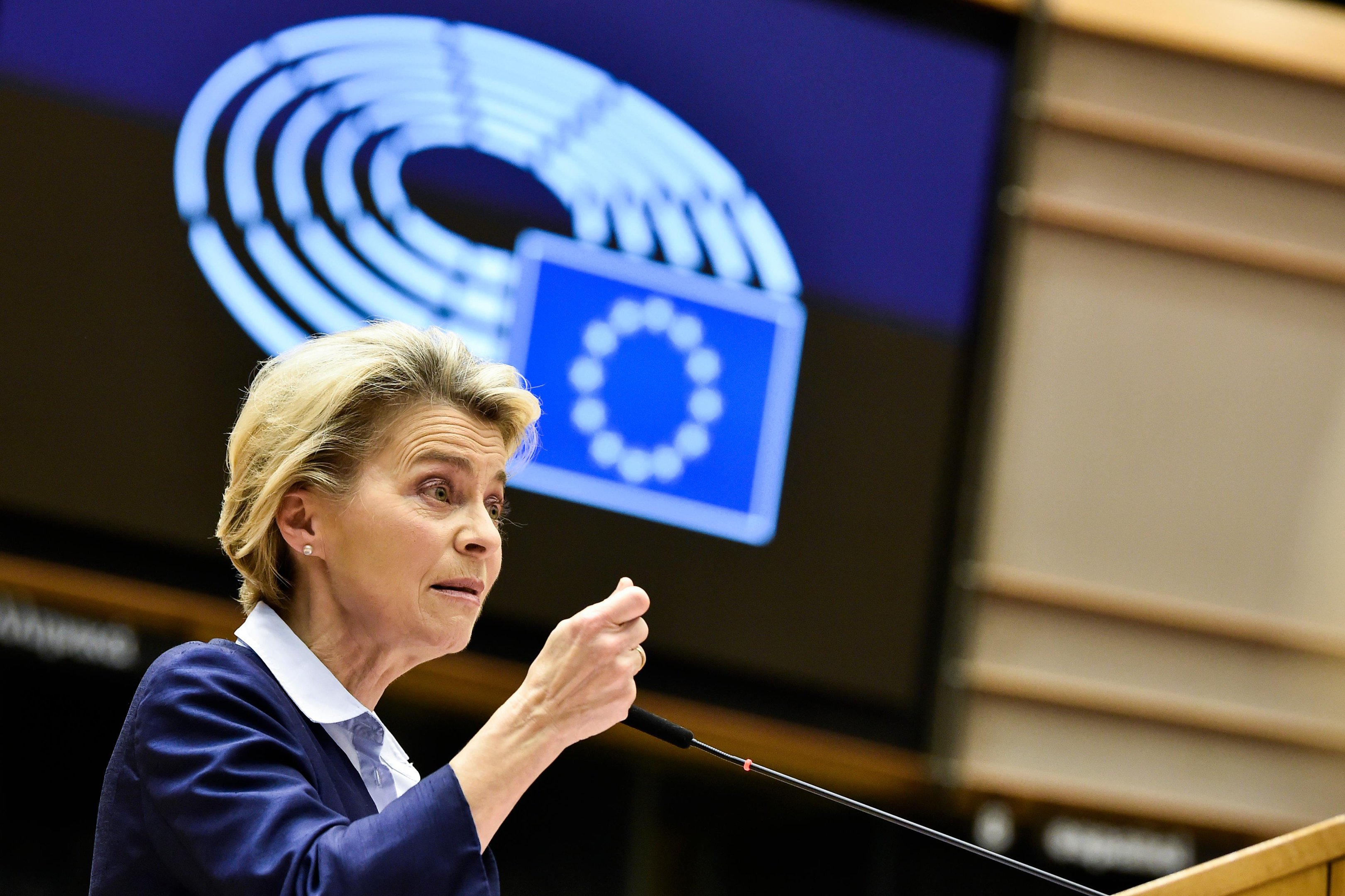 Press&atilde;o cresce sobre o &oacute;rg&atilde;o regulador europeu