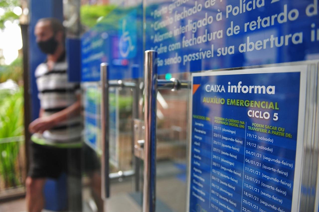 Caixa vai abrir 751 ag&ecirc;ncias das 8h &agrave;s 12h neste s&aacute;bado