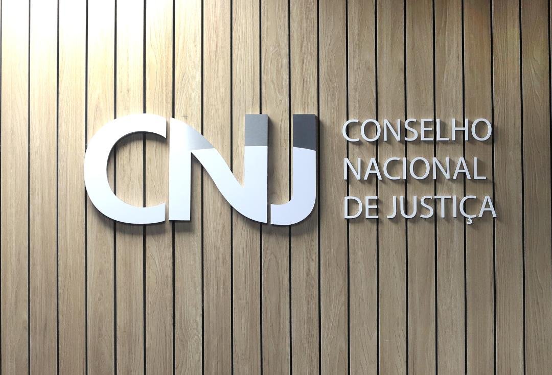 Com respaldo suprapartid&aacute;rio, advogado recebeu 364 votos no plen&aacute;rio da C&acirc;mara em outubro