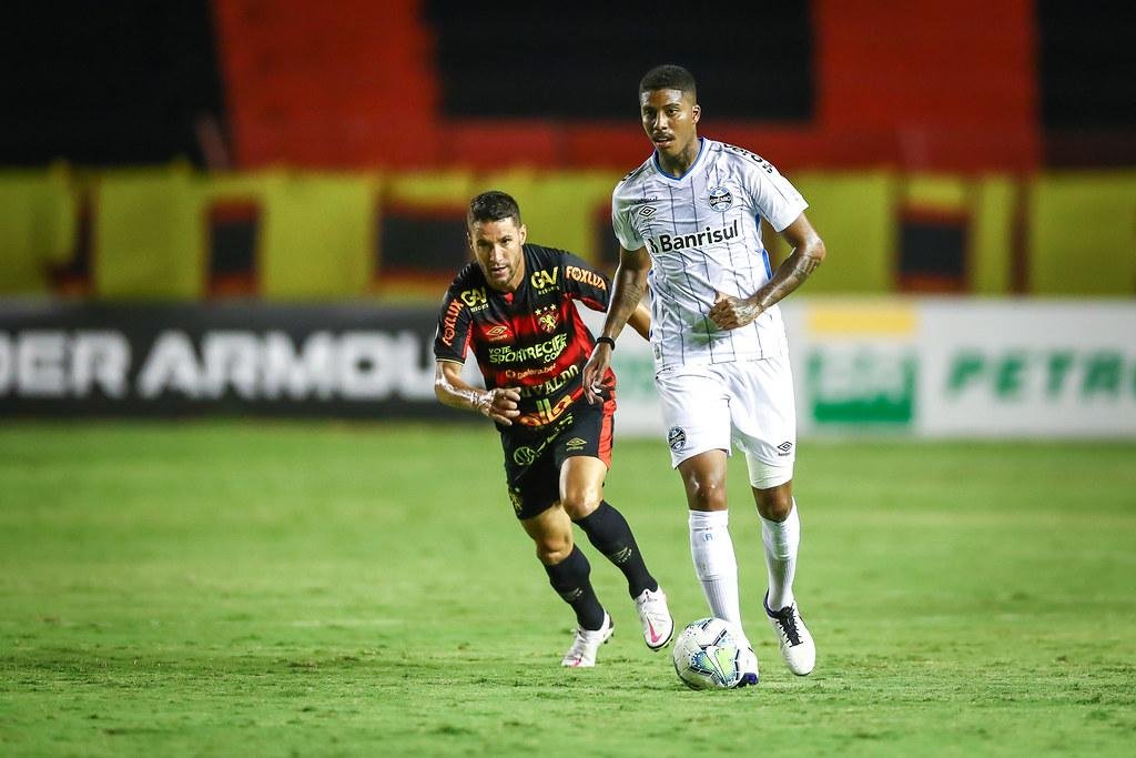Gr&ecirc;mio de Jaen Pyerre entra na semana da decis&atilde;o contra o S&atilde;o Paulo com uma derrota para o Santos na Libertadores e empate com o Sport