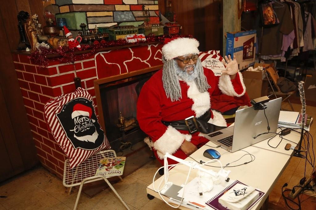 Papai Noel tem realizado visitas de forma online nos Estados Unidos