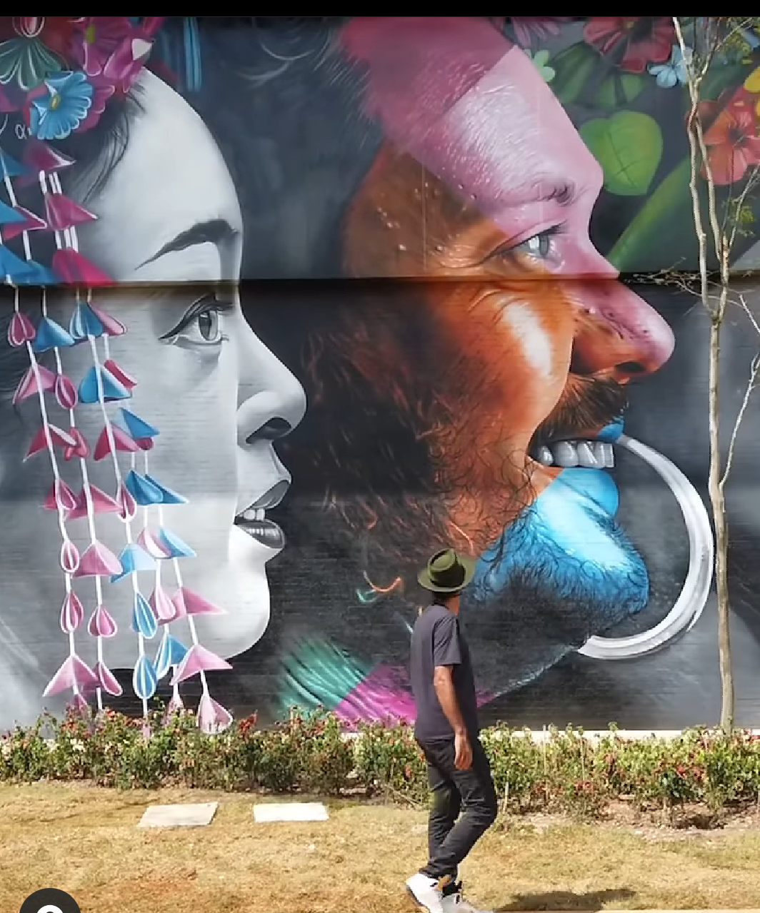 Um v&iacute;deo da pintura pode ser conferido no Instagram do artista
