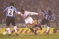 Grêmio venceu os dois jogos em 2001
