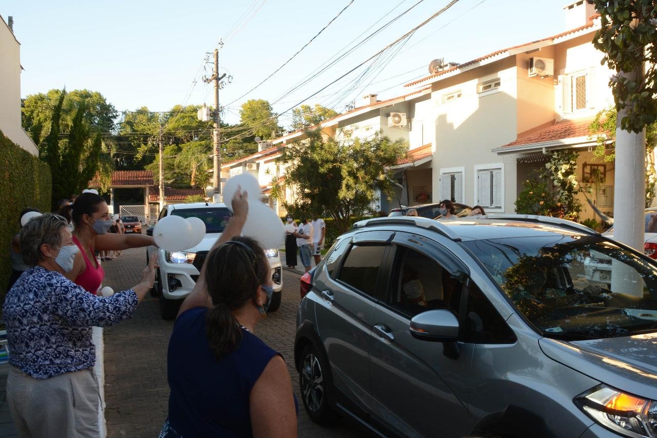 Ao chegar no condom&iacute;nio, Dalmolin foi surpreendido por uma calorosa recep&ccedil;&atilde;o
