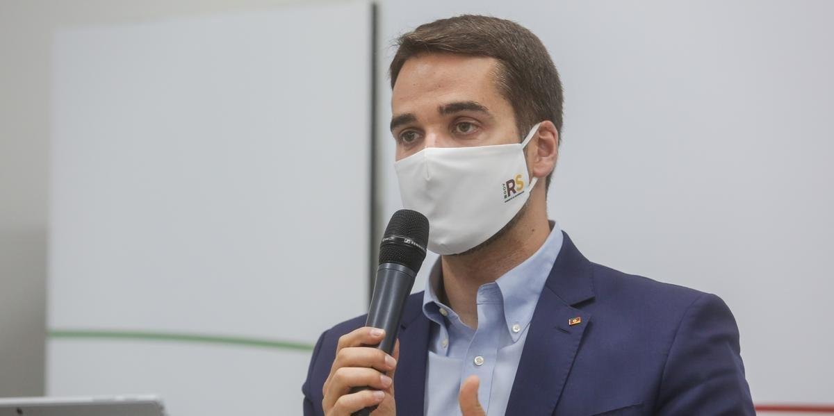 Governador Eduardo Leite pediu solidariedade aos ga&uacute;chos em mensagem de Natal