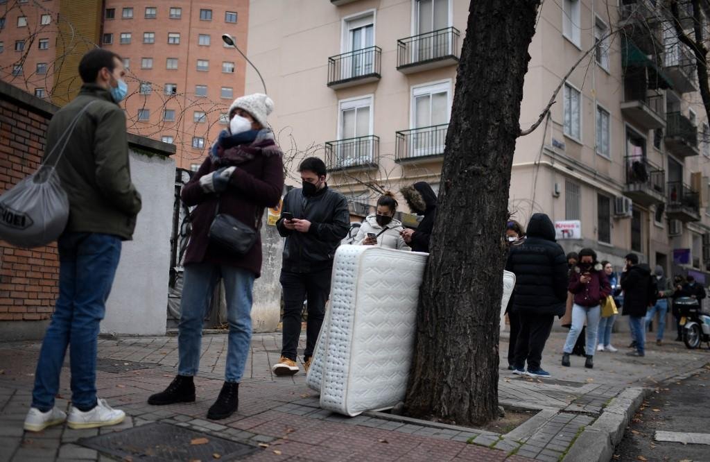Os quatro casos est&atilde;o vinculados a pessoas que chegaram recentemente do Reino Unido
