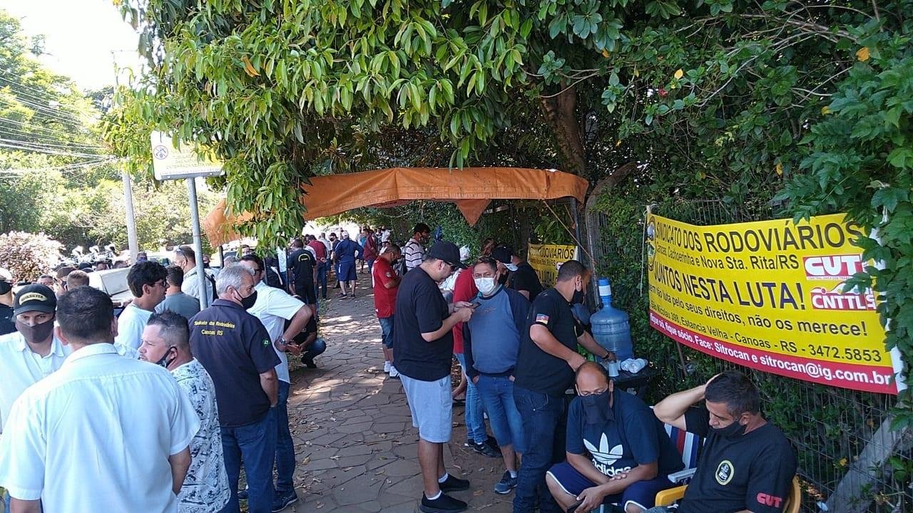 Rodovi&aacute;rios de Canoas entraram em greve na &uacute;ltima quarta-feira