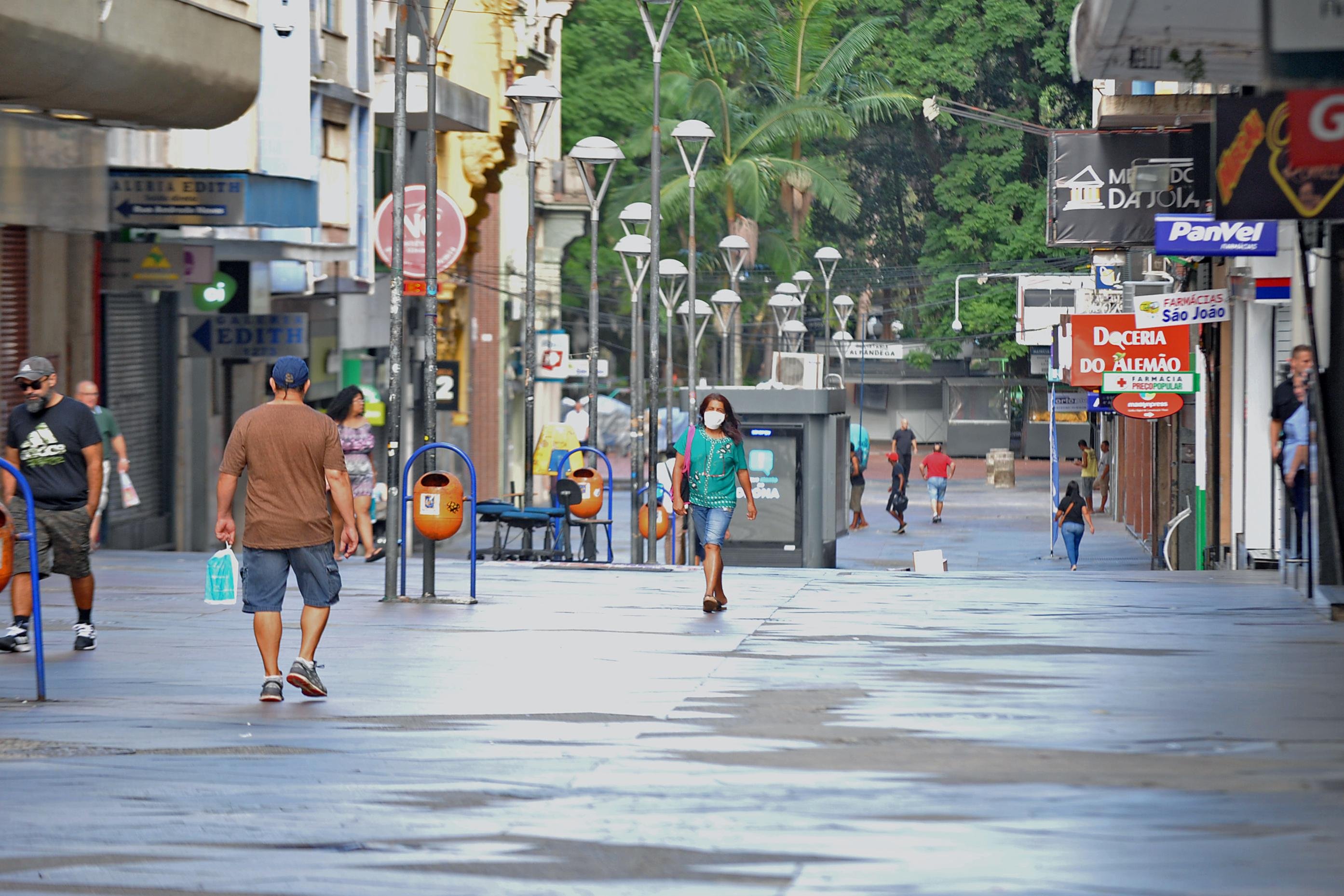 Com&eacute;rcio estar&aacute; fechado no dia 1&ordm; de janeiro