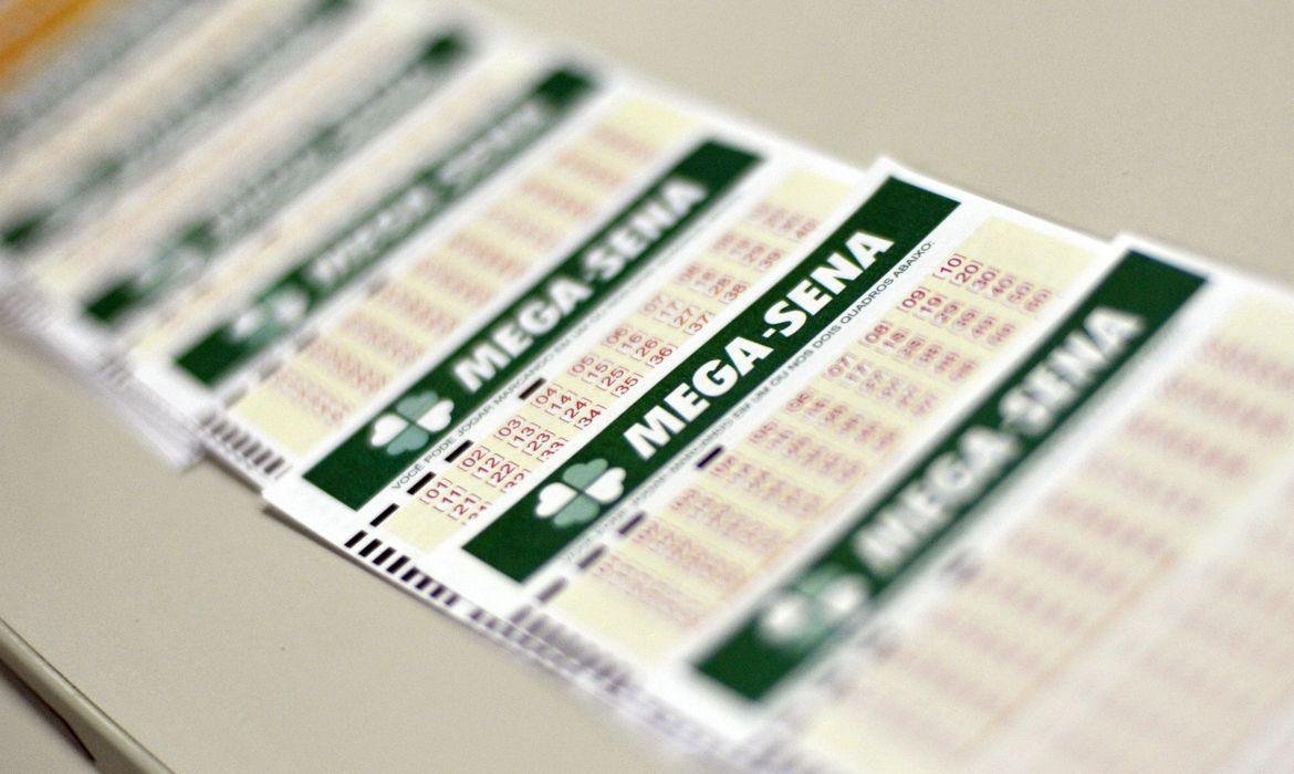 Mega da Virada deve pagar R$300 milh&otilde;es