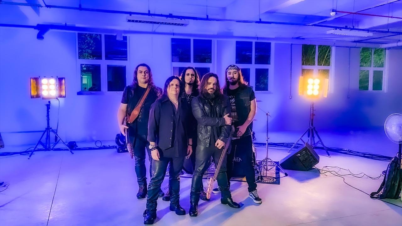 Banda Marenna transita entre o Hard Rock Mel&oacute;dico e o A.O.R. oitentista