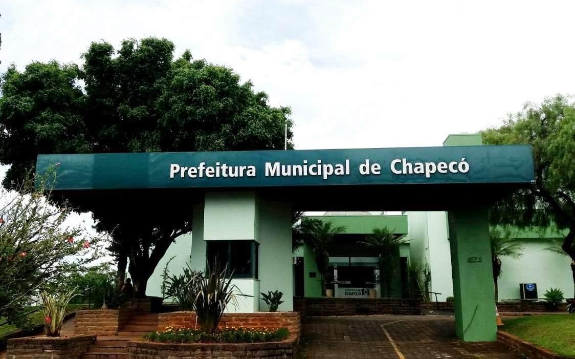 O prefeito Jo&atilde;o Rodrigues pretende antecipar a imuniza&ccedil;&atilde;o