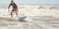 Surf tem tido grande número de adeptos nas praias gaúchas