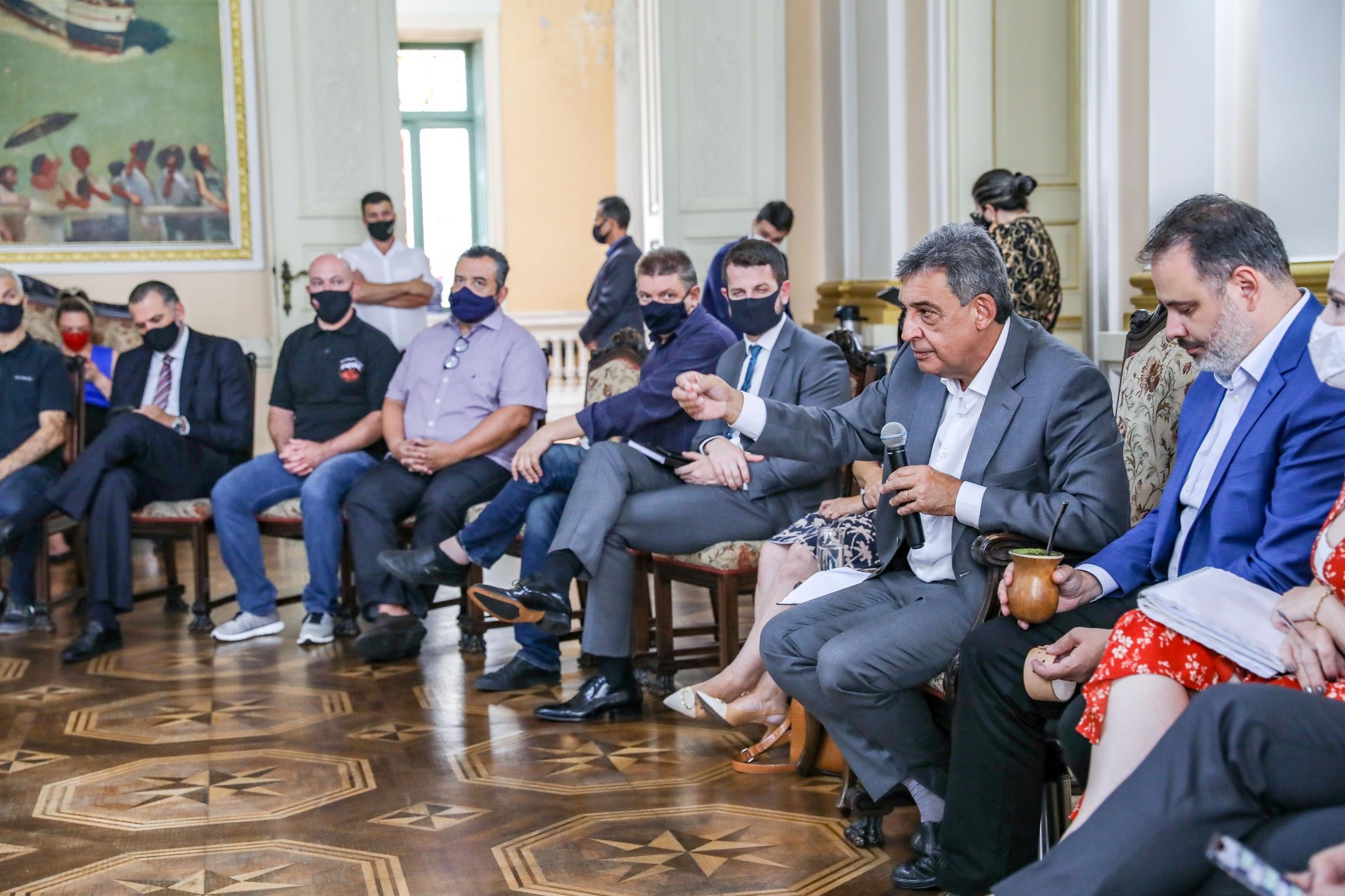 Prefeito apresentou proposta de reforma administrativa aos aliados