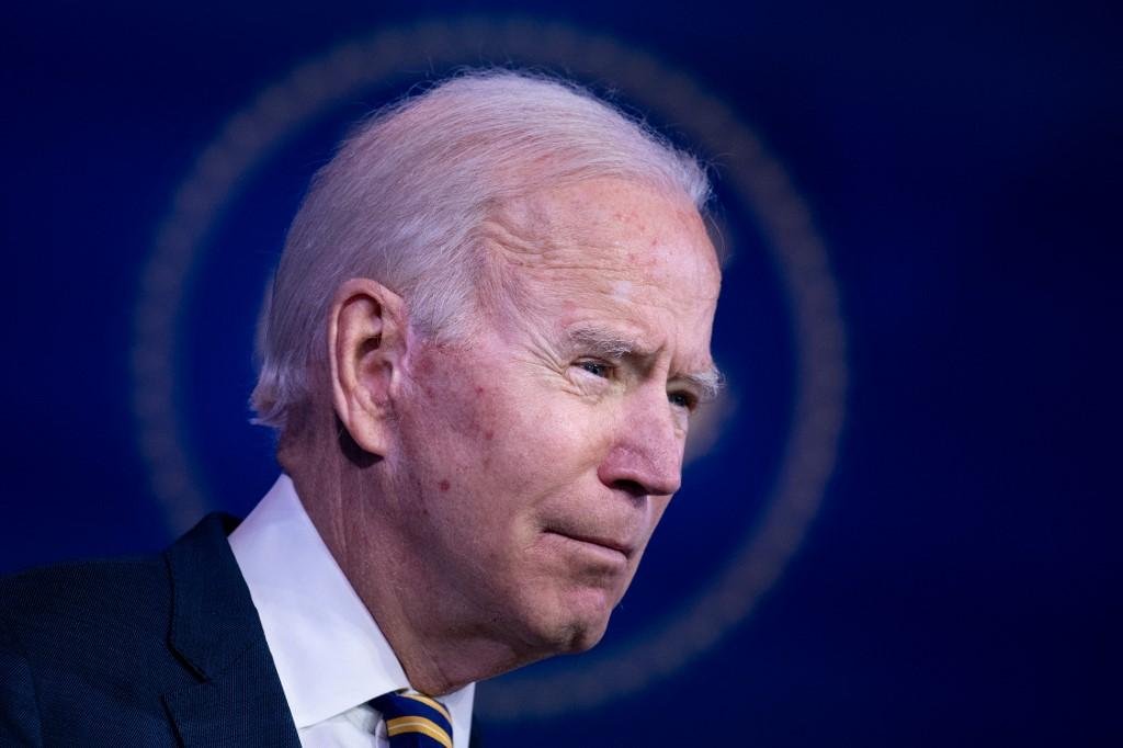 Biden pediu ao Congresso que fizesse mais para ajudar as pessoas afetadas pela pandemia do coronav&iacute;rus