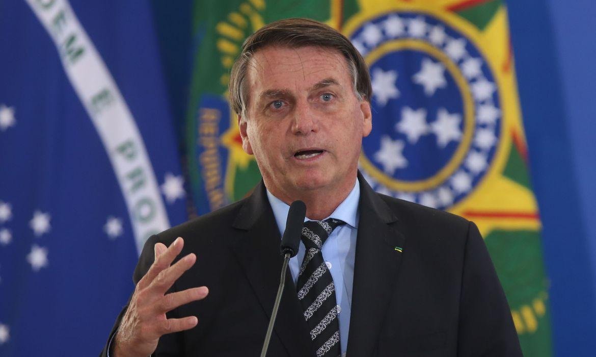 Bolsonaro volta a falar sobre vacina&ccedil;&atilde;o