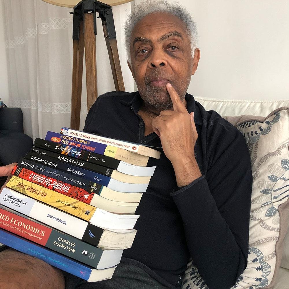 Gilberto Gil: &ldquo;Durante o isolamento, a melhor forma de sair pelo mundo foi atrav&eacute;s dos livros&rdquo;