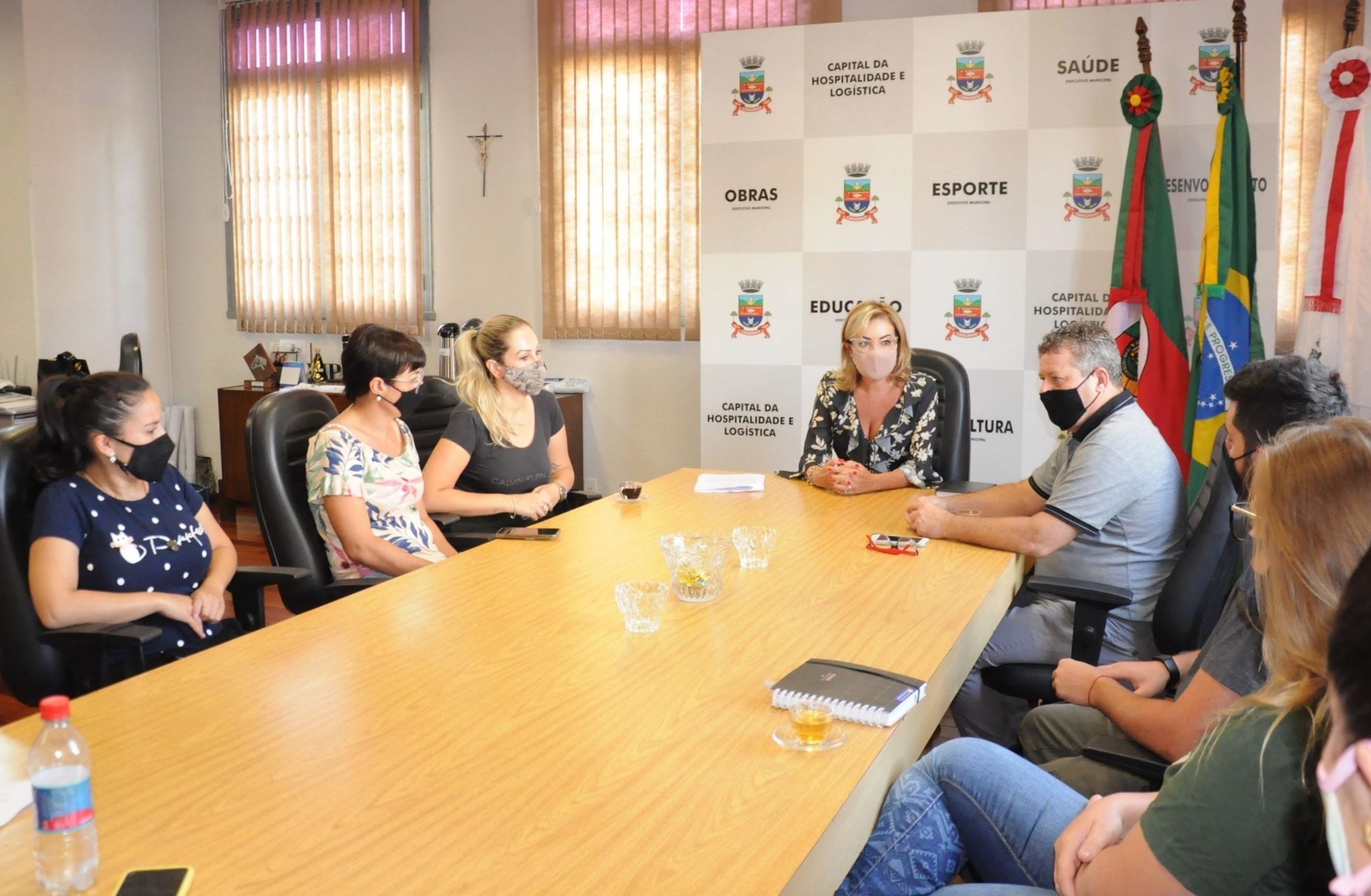 Encontro reuniu lideran&ccedil;as das &aacute;reas de sa&uacute;de animal e vigil&acirc;ncia sanit&aacute;ria