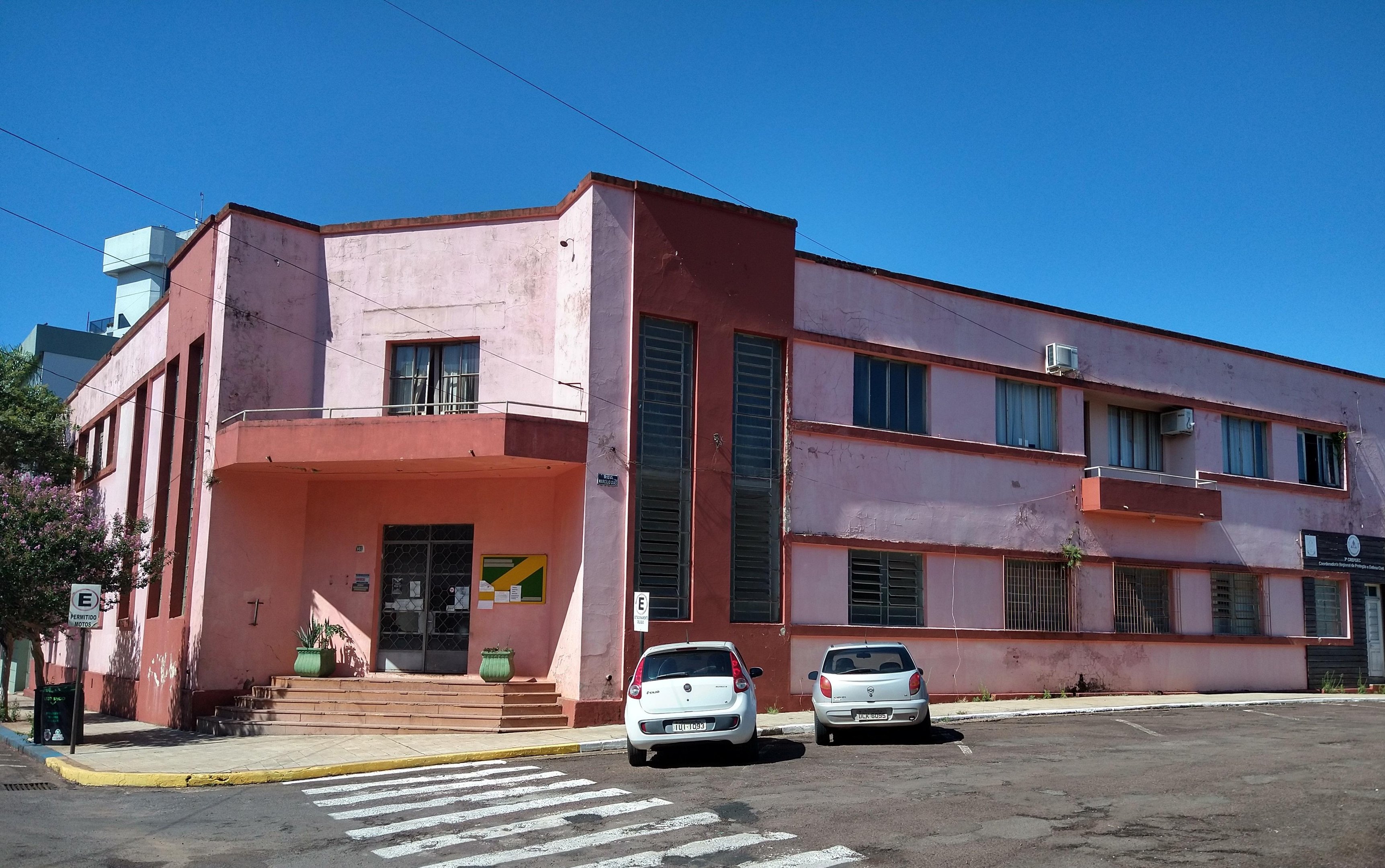 A prefeitura funcionou por 27 anos no pr&eacute;dio localizado no centro da cidade