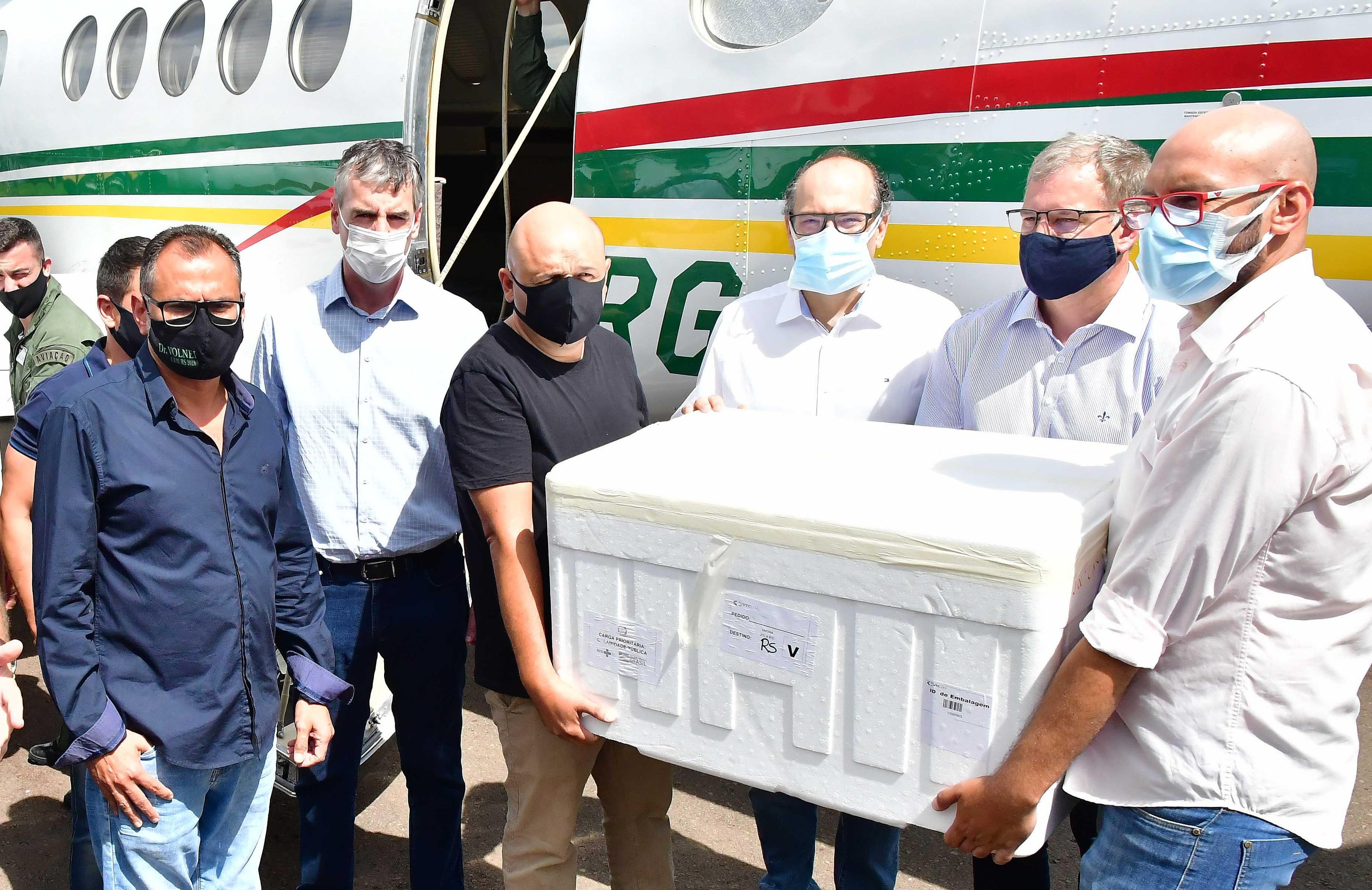 Maior parte da remessa chegou de avi&atilde;o ao aeroporto de Santo &Acirc;ngelo nesta ter&ccedil;a-feira
