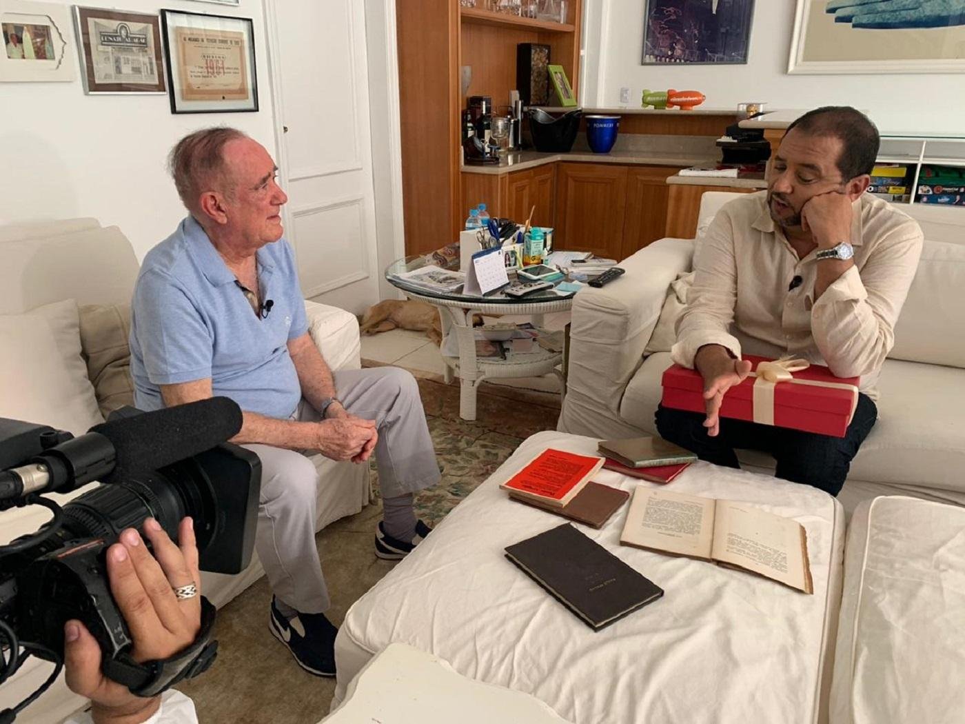 Sob comando de Geraldo Luis, a atra&ccedil;&atilde;o, em sua primeira edi&ccedil;&atilde;o, exibir&aacute; entrevista exclusiva com Renato Arag&atilde;o
