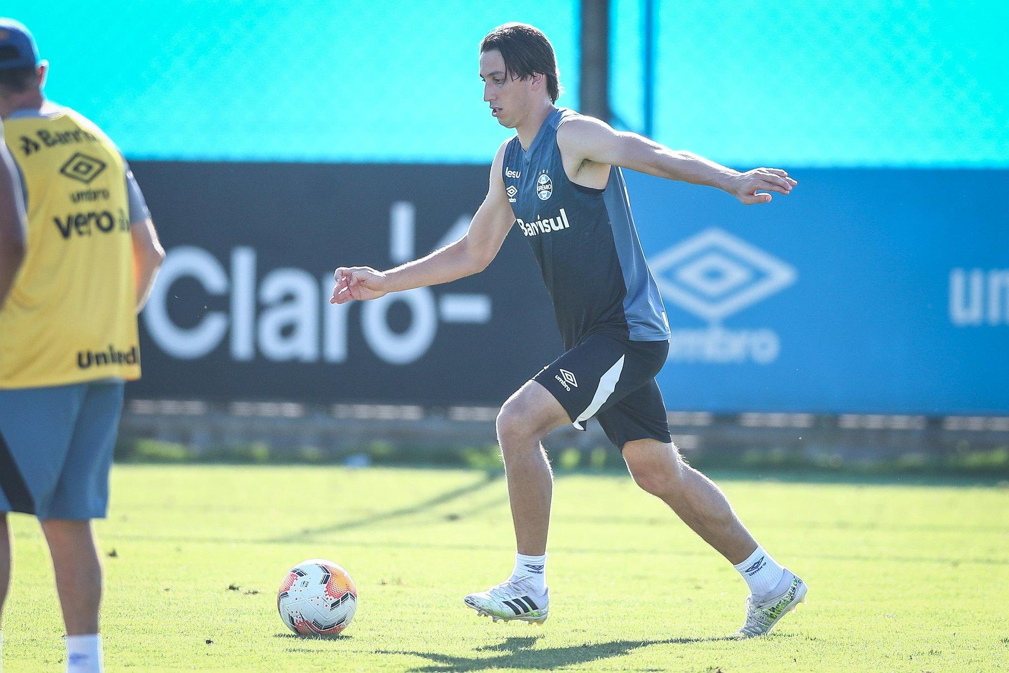 Geromel est&aacute; fora do jogo contra o Galo, mas pode ser titular no Gre-Nal
