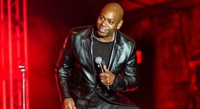 Dave Chappelle precisou cancelar quatro shows ap&oacute;s o diagn&oacute;stico de covid-19
