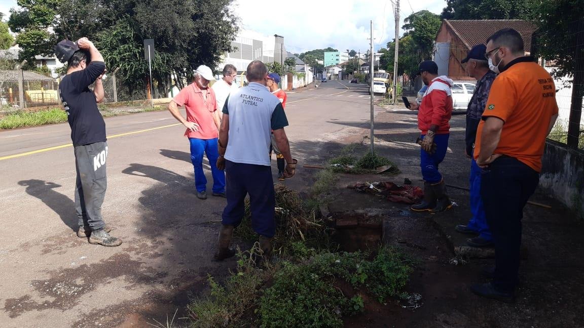 Defesa Civil atendeu 19 ocorr&ecirc;ncias no domingo em decorr&ecirc;ncia da chuva