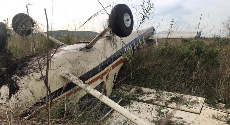 Piloto sofreu ferimentos leves
