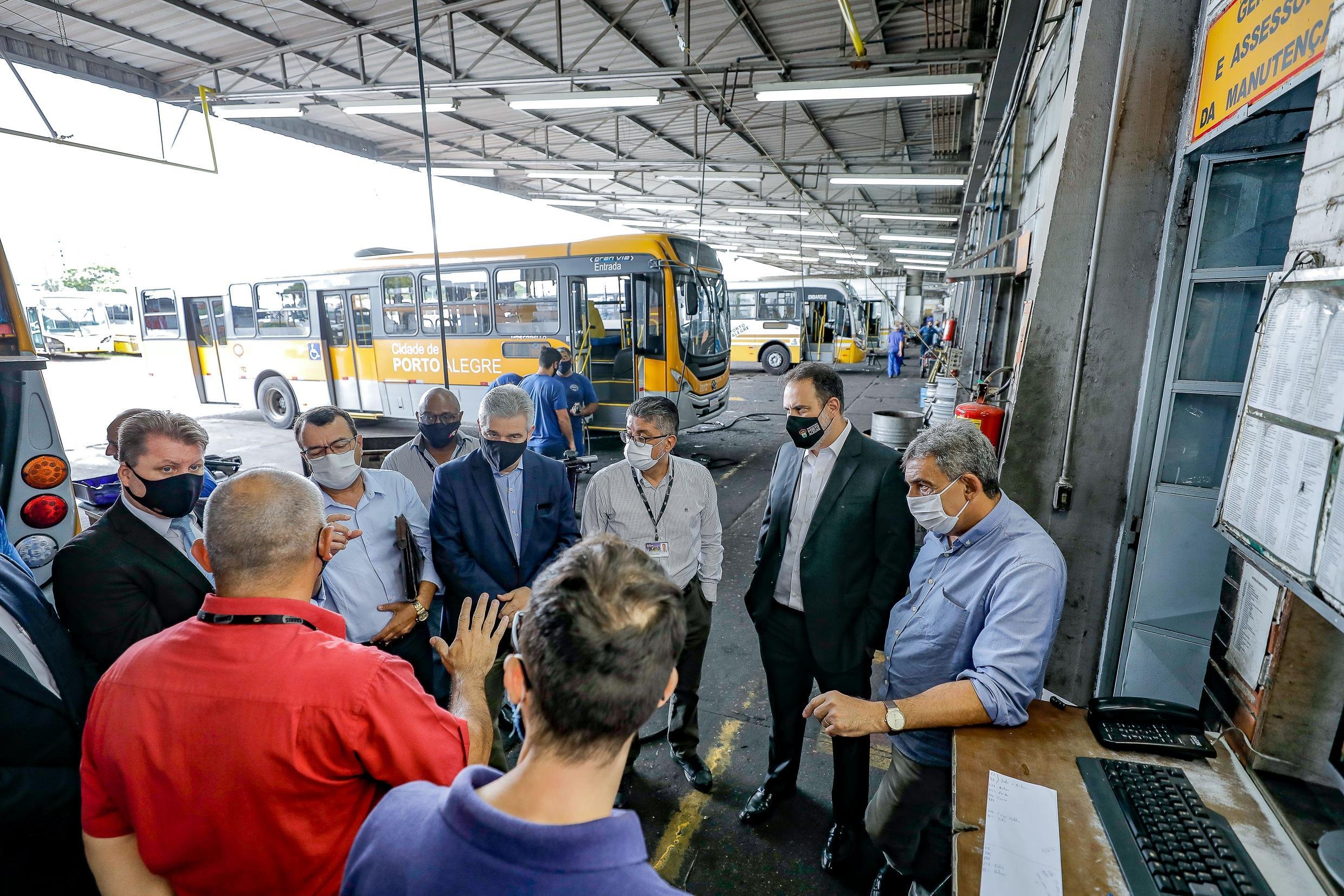 Melo determinou uma inspe&ccedil;&otilde;es da Controladoria-Geral do Munic&iacute;pio para descobrir poss&iacute;veis irregularidades