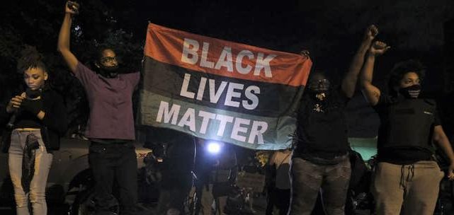 Fundado em 2013, nos Estados Unidos, esse movimento  luta contra a injusti&ccedil;a racial