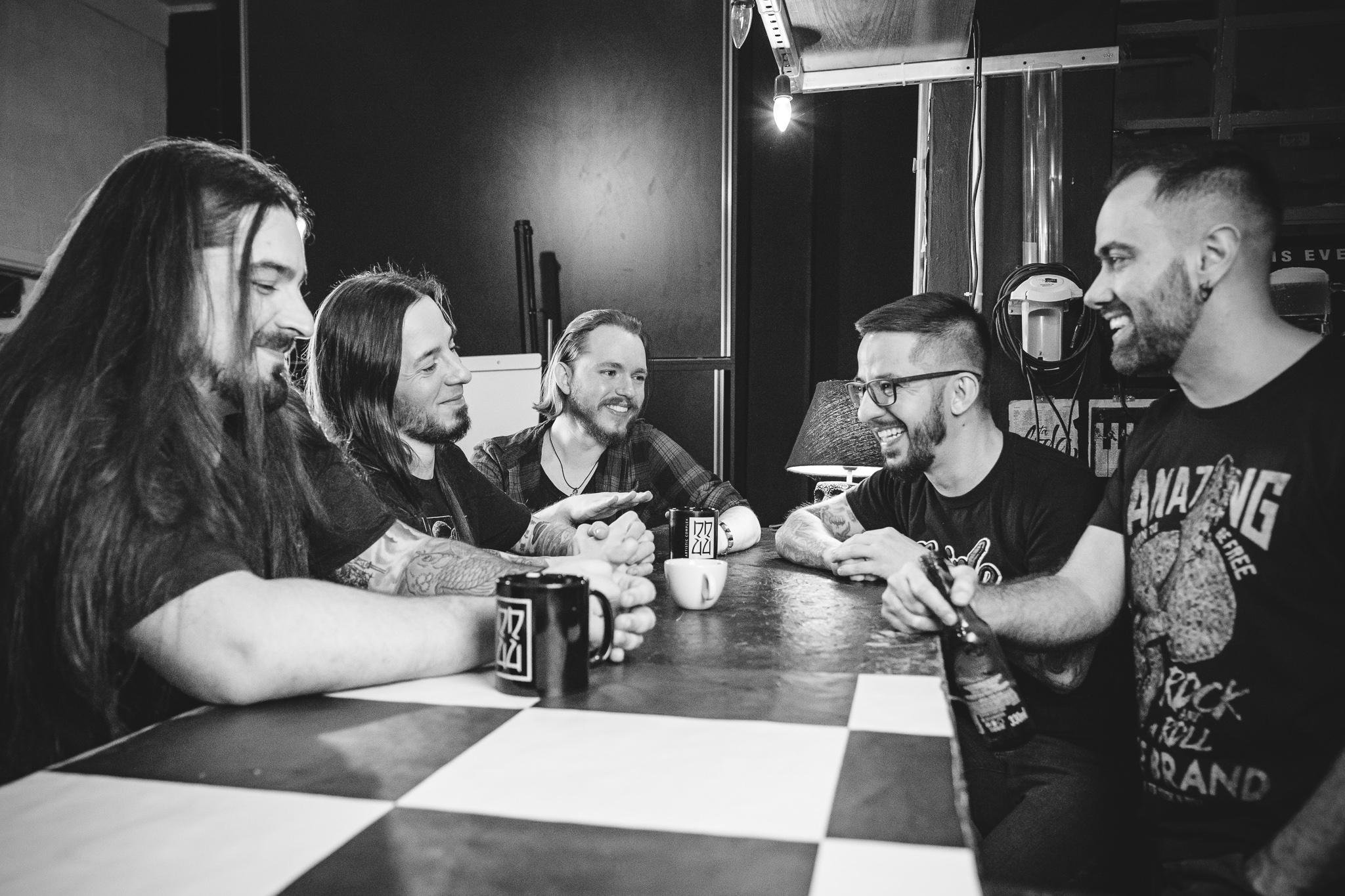 O quinteto realizou o seu novo videoclipe com 100% de distanciamento social devido &agrave; pandemia